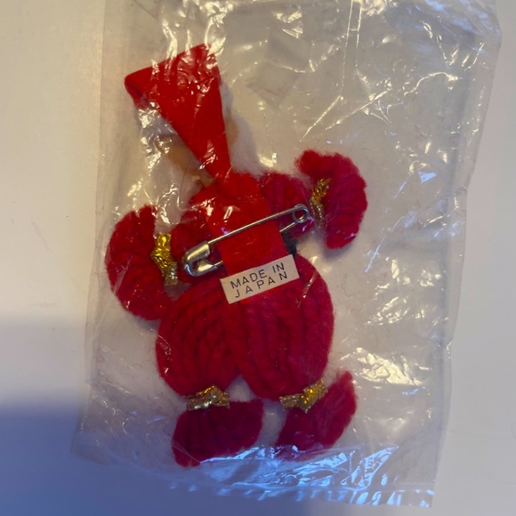 Vintage Santa pin made in Japan - Picture 2 of 2